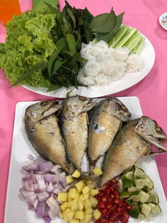Pornsiri Hotel Sisaket Bagian luar foto