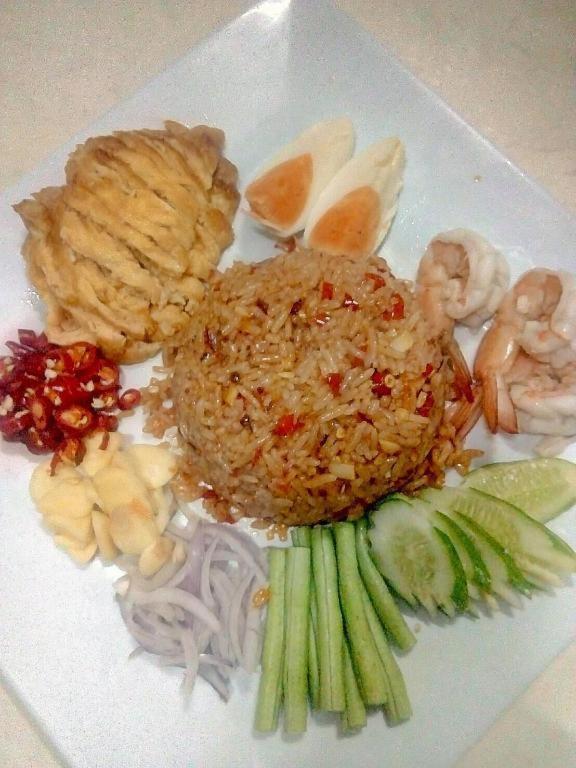 Pornsiri Hotel Sisaket Bagian luar foto