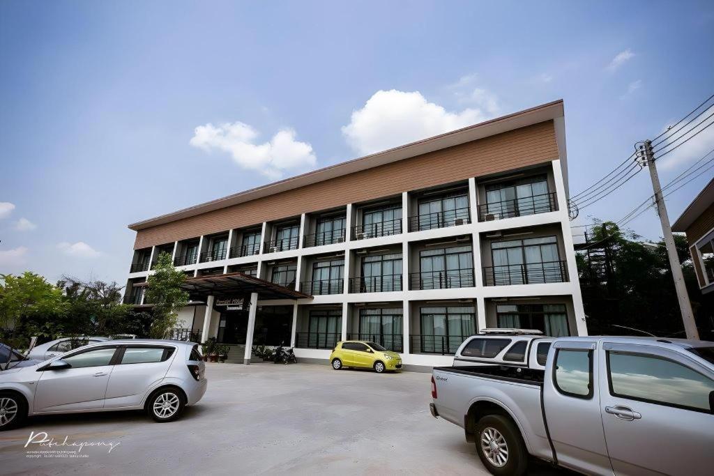 Pornsiri Hotel Sisaket Bagian luar foto