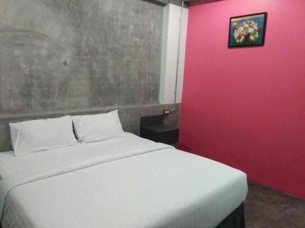 Pornsiri Hotel Sisaket Bagian luar foto
