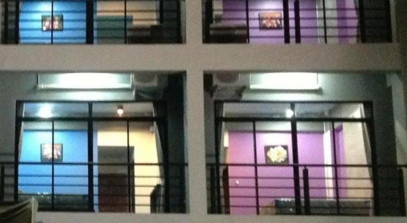 Pornsiri Hotel Sisaket Bagian luar foto